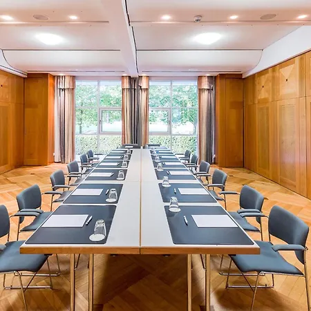 Golfhotel & Restaurant Lindenhof Отель