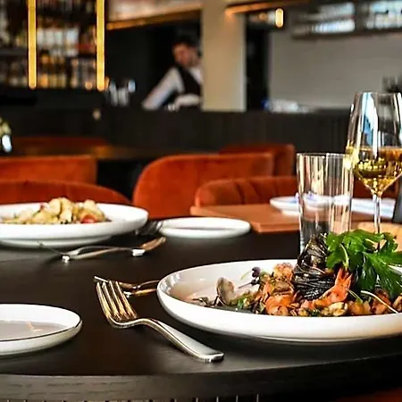 Отель Golfhotel & Restaurant Lindenhof 3*