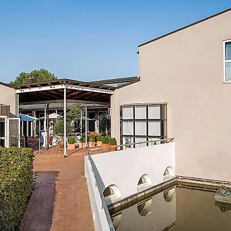 Golfhotel & Restaurant Lindenhof Отель