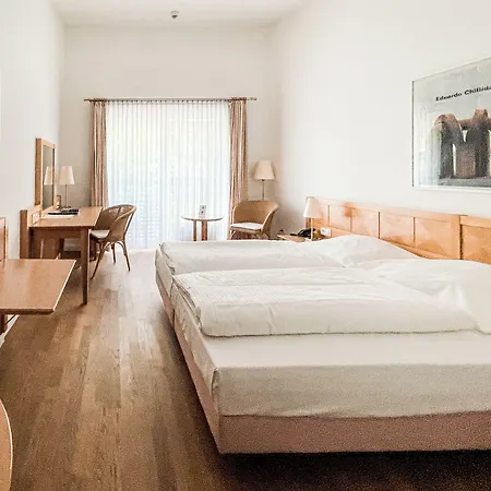 Hotel Golfhotel & Restaurant Lindenhof 3*
