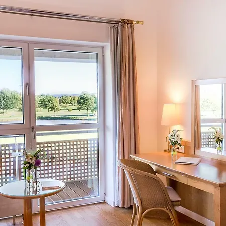 Отель Golfhotel & Restaurant Lindenhof