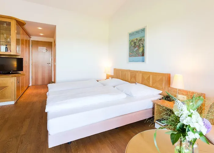 Golfhotel & Restaurant Lindenhof Отель